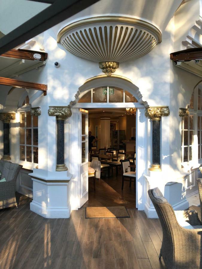 Tourian Lounge Hotel London Exterior photo
